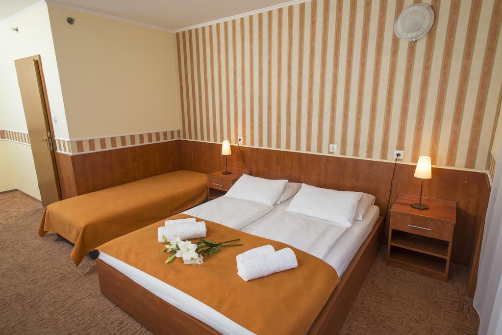 Atlantic Hotel Budapest Bagian luar foto