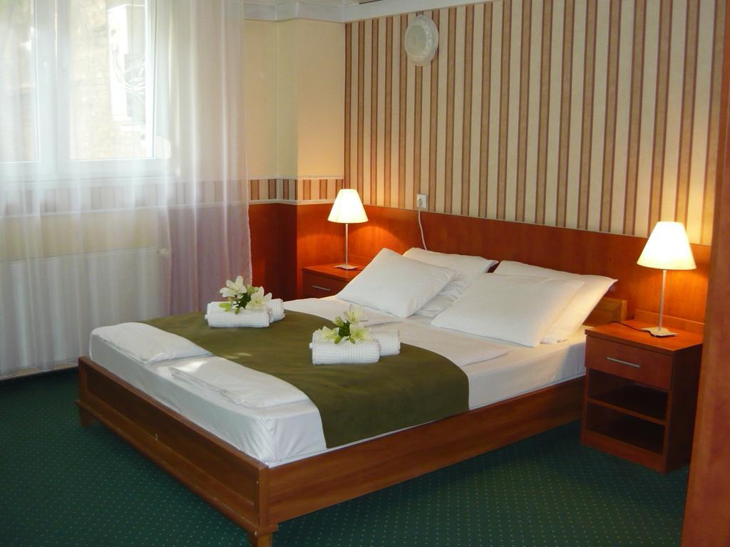 Atlantic Hotel Budapest Bagian luar foto
