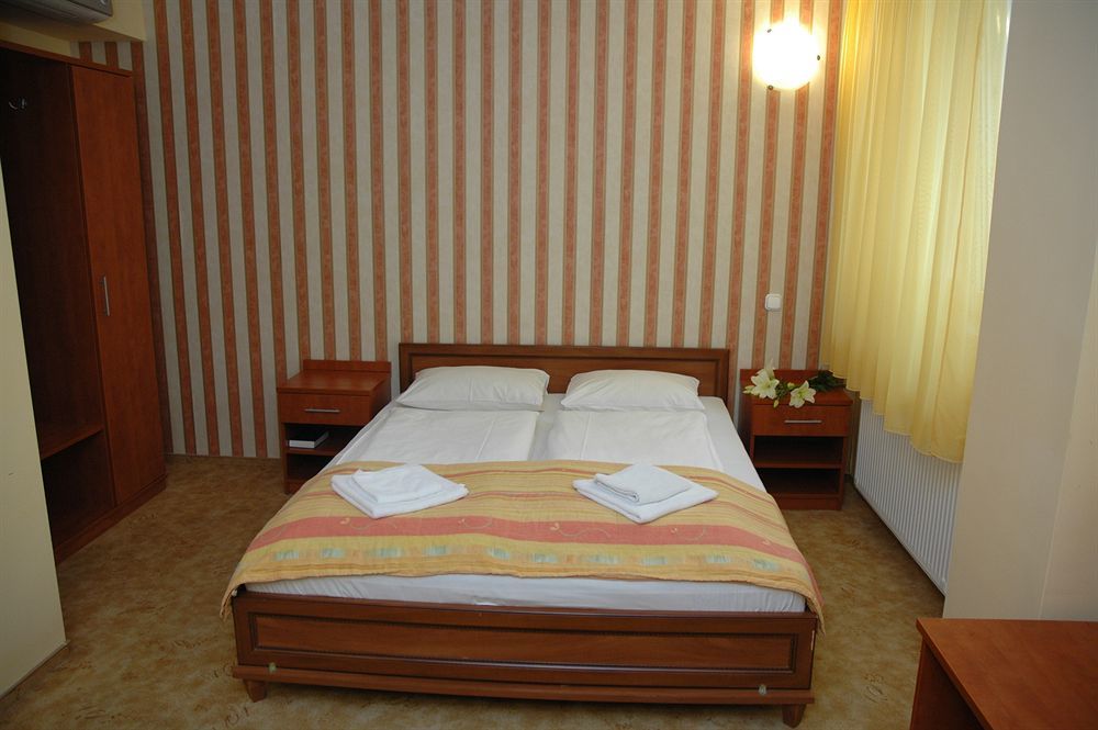 Atlantic Hotel Budapest Bagian luar foto
